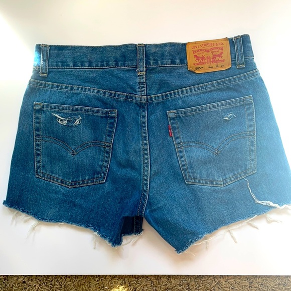 Levi’s denim shorts!!!